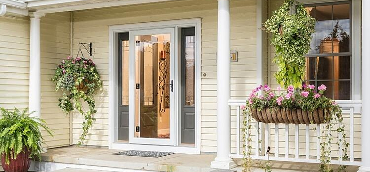 screen door installation in Walnut Park
